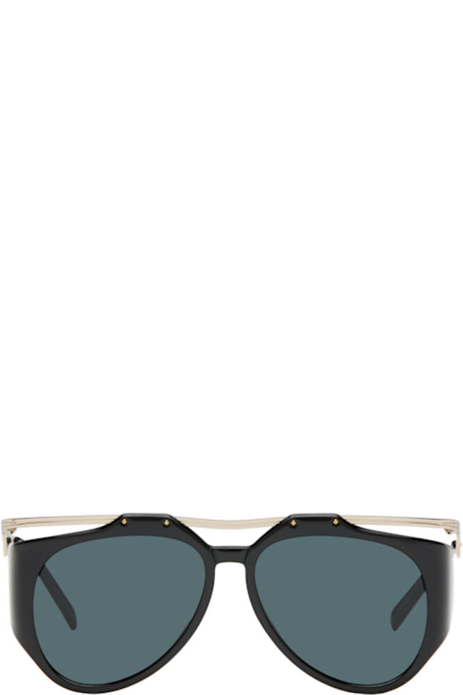 Солнцезащитные очки Amelia SL M137 в золотом и черном цвете Saint Laurent
Солнцезащитные очки Amelia SL M137 в золотом и черном цвете Saint Laurent