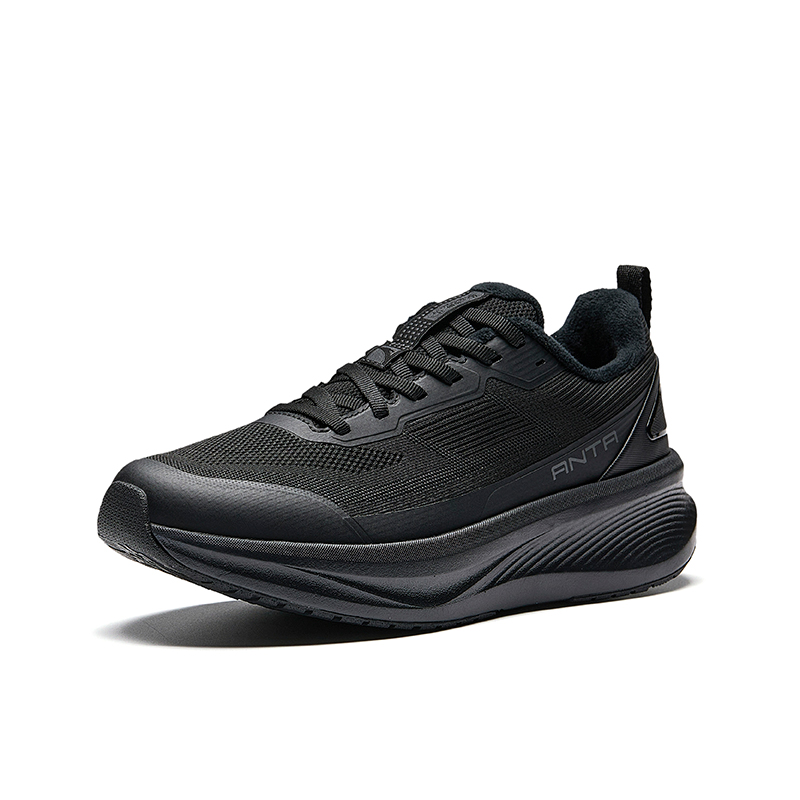 Мужские кроссовки mid top для тренировок ANTA, черный
Мужские кроссовки mid top для тренировок ANTA, черный