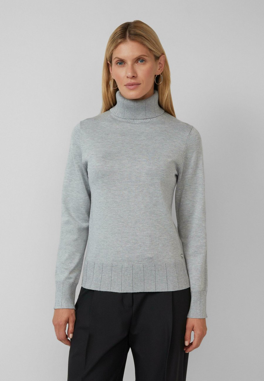 Джемпер s.Oliver BLACK LABEL SLIM-FIT-PULLOVER MIT AJOUR-DETAILS, Grau Meliert/Grey
Джемпер s.Oliver BLACK LABEL SLIM-FIT-PULLOVER MIT AJOUR-DETAILS, Grau Meliert/Grey