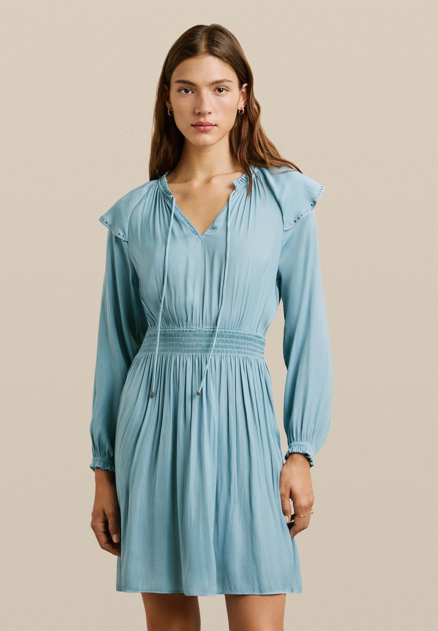 Платье Pepe Jeans W11 LOTTY, Soho Blue/Blue
Платье Pepe Jeans W11 LOTTY, Soho Blue/Blue