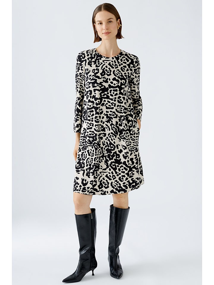 Платье до колена Oui, цвет creme/schwarz
Платье до колена Oui, цвет creme/schwarz