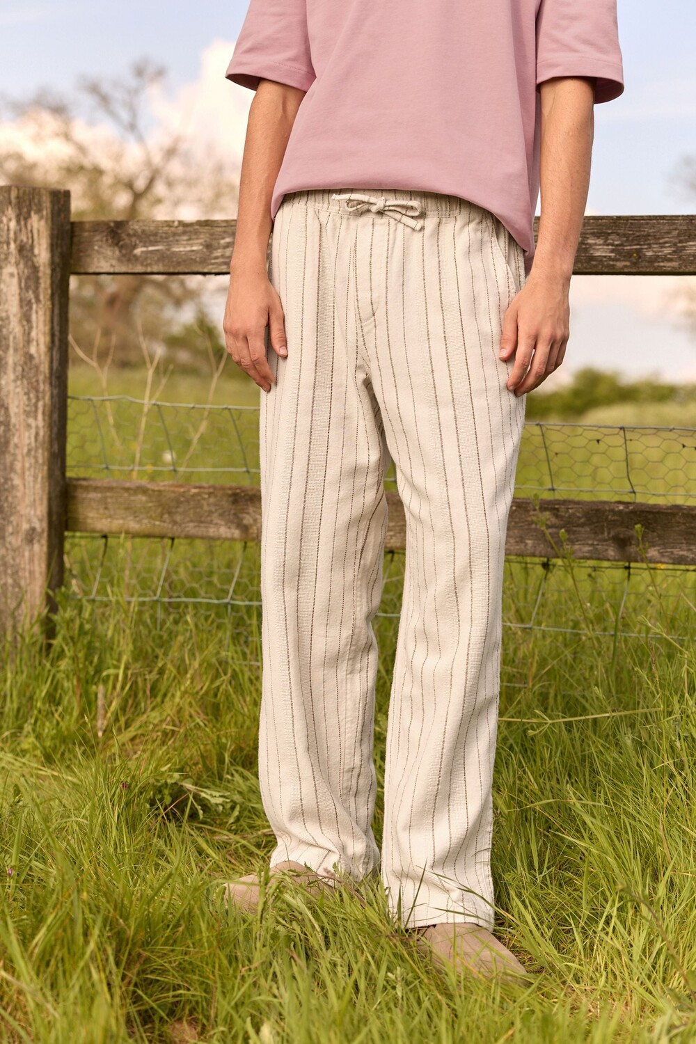 Брюки из хлопка с текстурированной полоской Edit Next, экрю
Брюки из хлопка с текстурированной полоской Edit Next, экрю