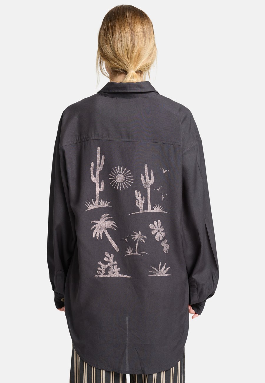 Блуза Billabong BEACH SIDE LANGÄRMLIGES, Black
Блуза Billabong BEACH SIDE LANGÄRMLIGES, Black