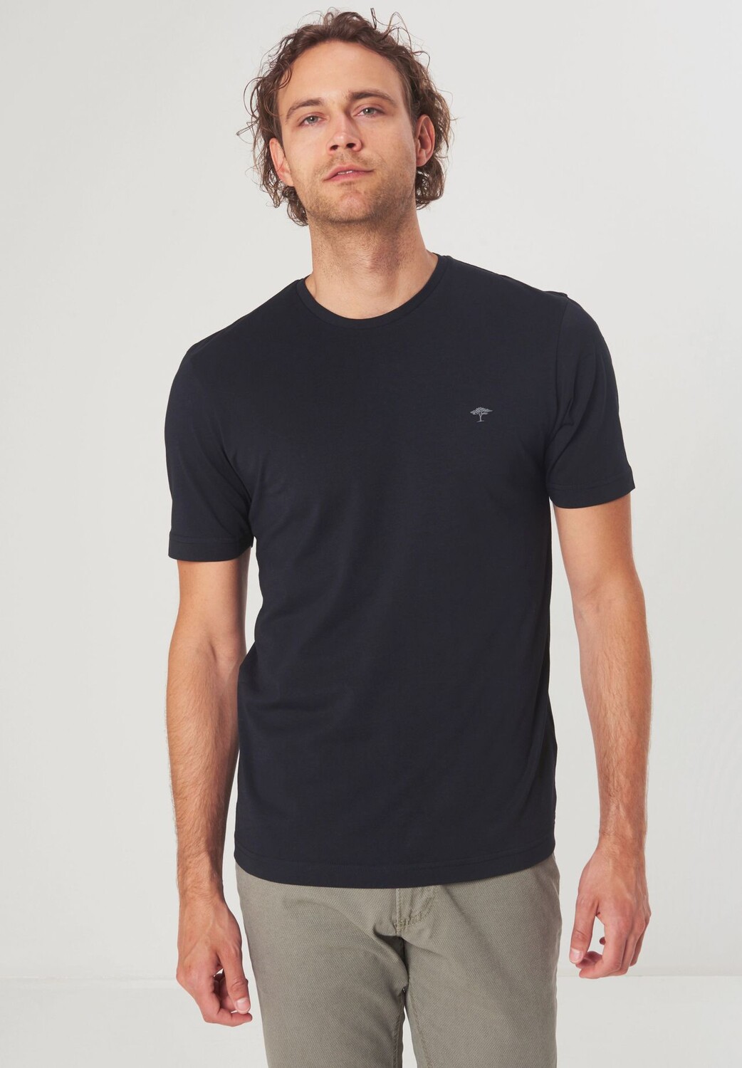 Футболка однотонная мужская FYNCH-HATTON, черный
Футболка однотонная мужская FYNCH-HATTON, черный