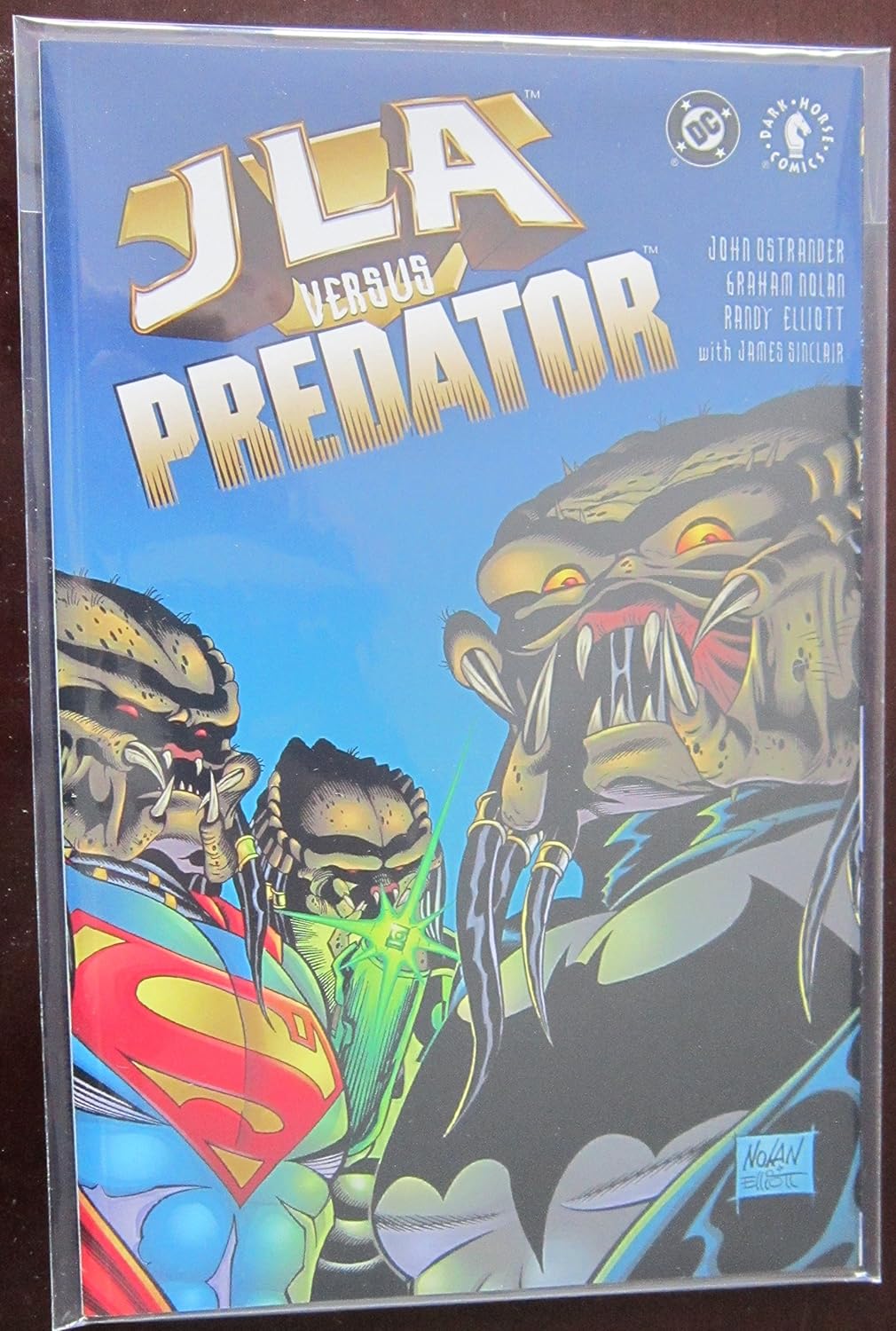JLA Versus Predator (DC Comics)
JLA Versus Predator (DC Comics)