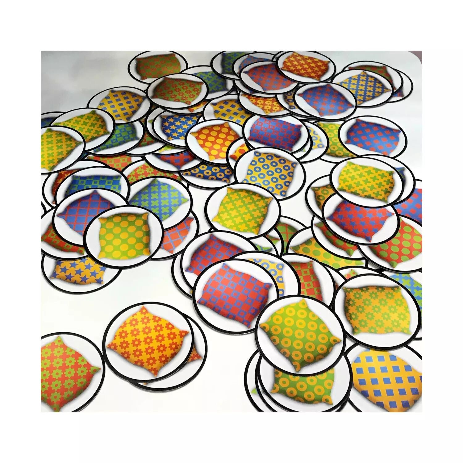 Карточная игра «Бой подушками» University Games 
Карточная игра «Бой подушками» University Games