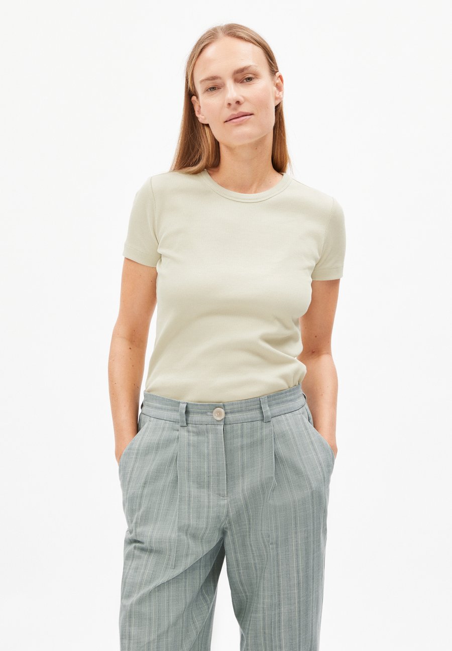 Футболка ARMEDANGELS KARDAA, Summer Hay/Light Yellow
Футболка ARMEDANGELS KARDAA, Summer Hay/Light Yellow