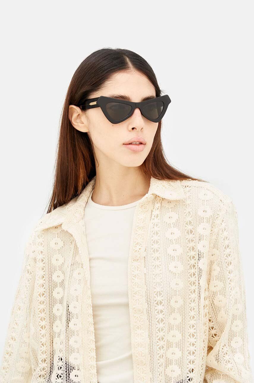 Солнцезащитные очки Fairy Pools Marni, черный
Солнцезащитные очки Fairy Pools Marni, черный