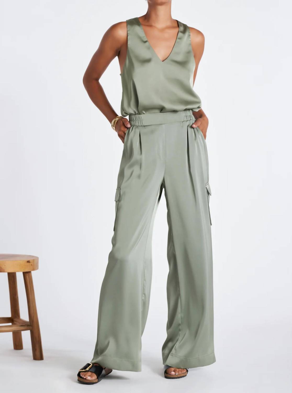 Атласная майка Renee цвета оливы Bishop + young, оливковый
Атласная майка Renee цвета оливы Bishop + young, оливковый