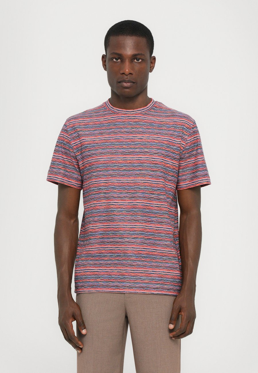 Футболка Missoni Basic T-shirt, Red/Blue/Light Red
Футболка Missoni Basic T-shirt, Red/Blue/Light Red