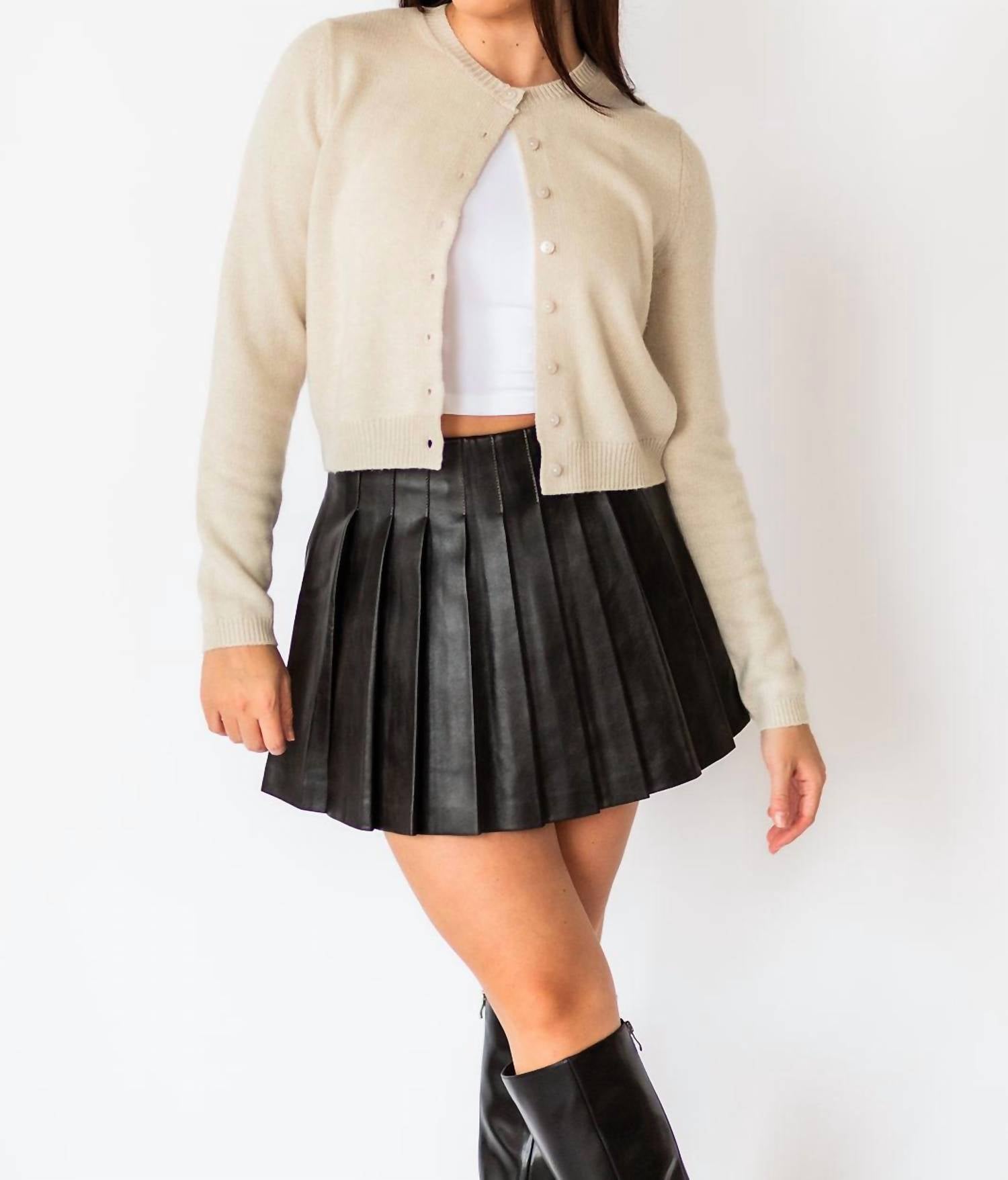 Кардиган Emelia белого цвета falcon park
Кардиган Emelia белого цвета falcon park