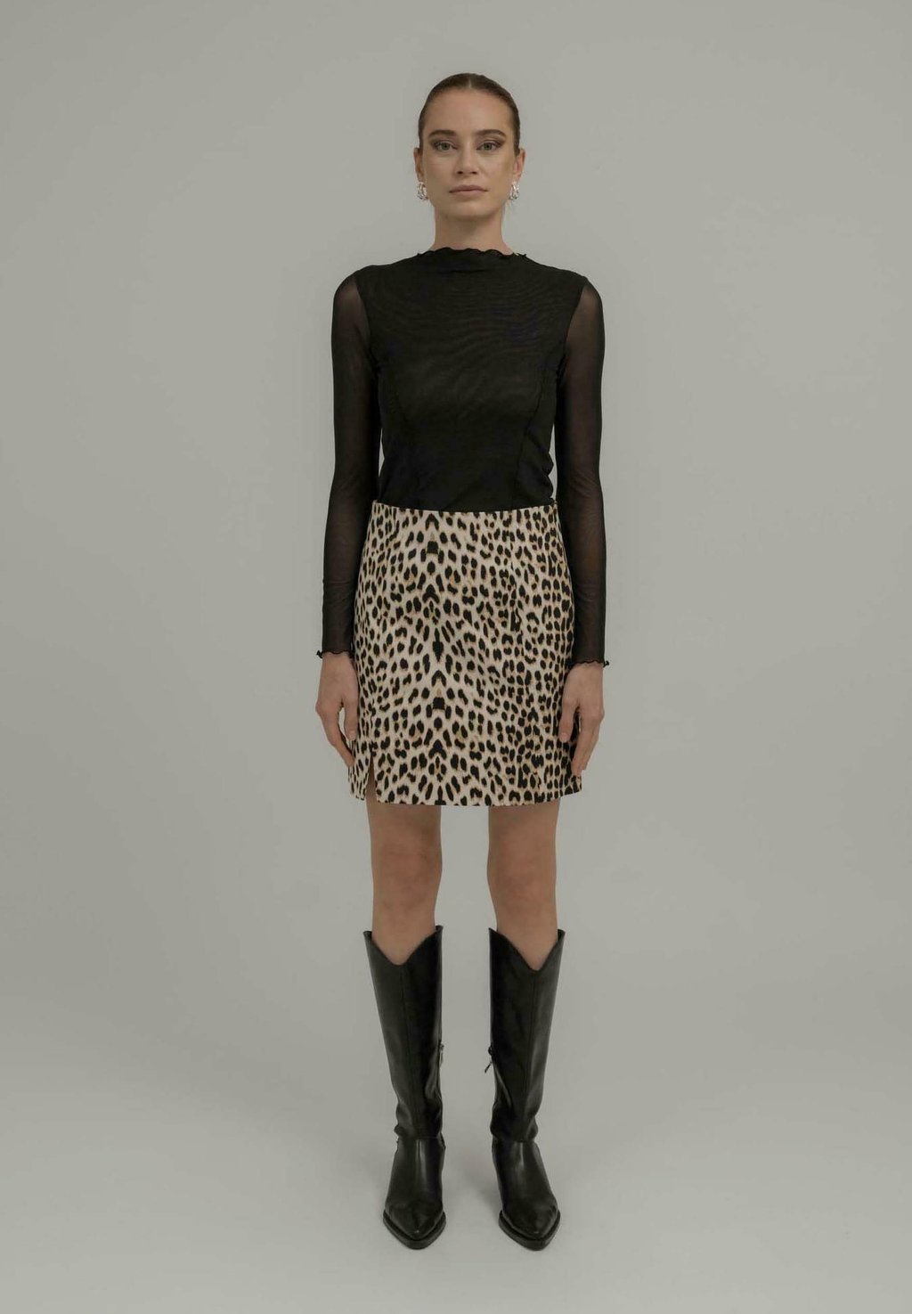 Мини-юбка VIRA MINI OH APRIL, коричневый
Мини-юбка VIRA MINI OH APRIL, коричневый