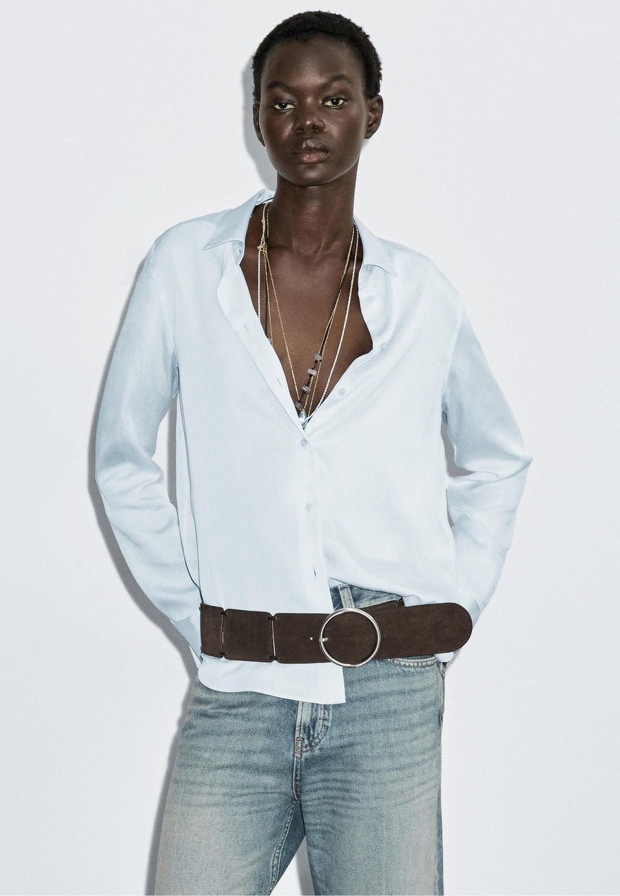 Блуза Massimo Dutti FLOWING LONG SLEEVE, Blue
Блуза Massimo Dutti FLOWING LONG SLEEVE, Blue