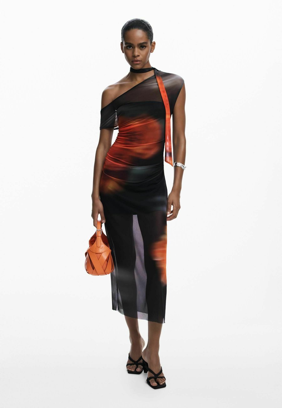 Платье Desigual Shift dress, Black
Платье Desigual Shift dress, Black