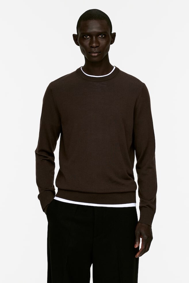 Свитер тонкой вязки из шерсти мериноса Arket, коричневый
Свитер тонкой вязки из шерсти мериноса Arket, коричневый