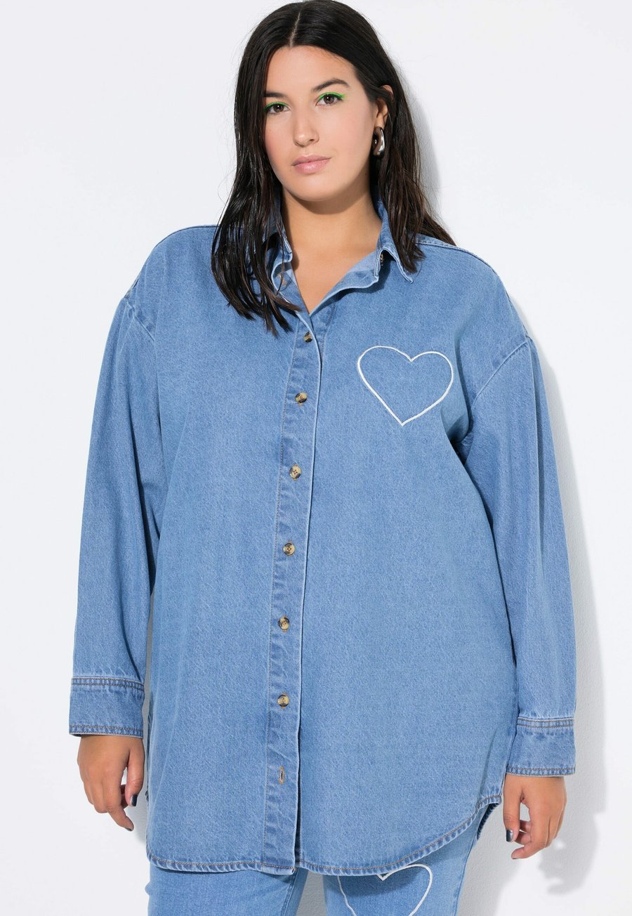 Блуза Studio Untold HEART-STICKEREI, Blue Denim
Блуза Studio Untold HEART-STICKEREI, Blue Denim