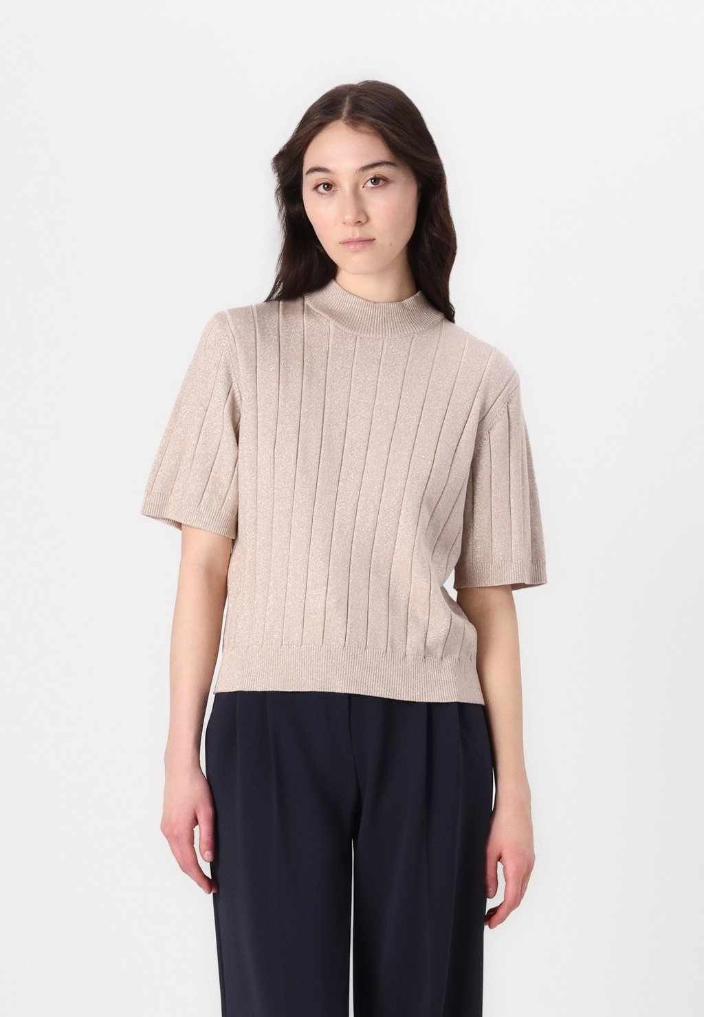 Джемпер ANEMONES GLADY Bruuns Bazaar, песочный
Джемпер ANEMONES GLADY Bruuns Bazaar, песочный