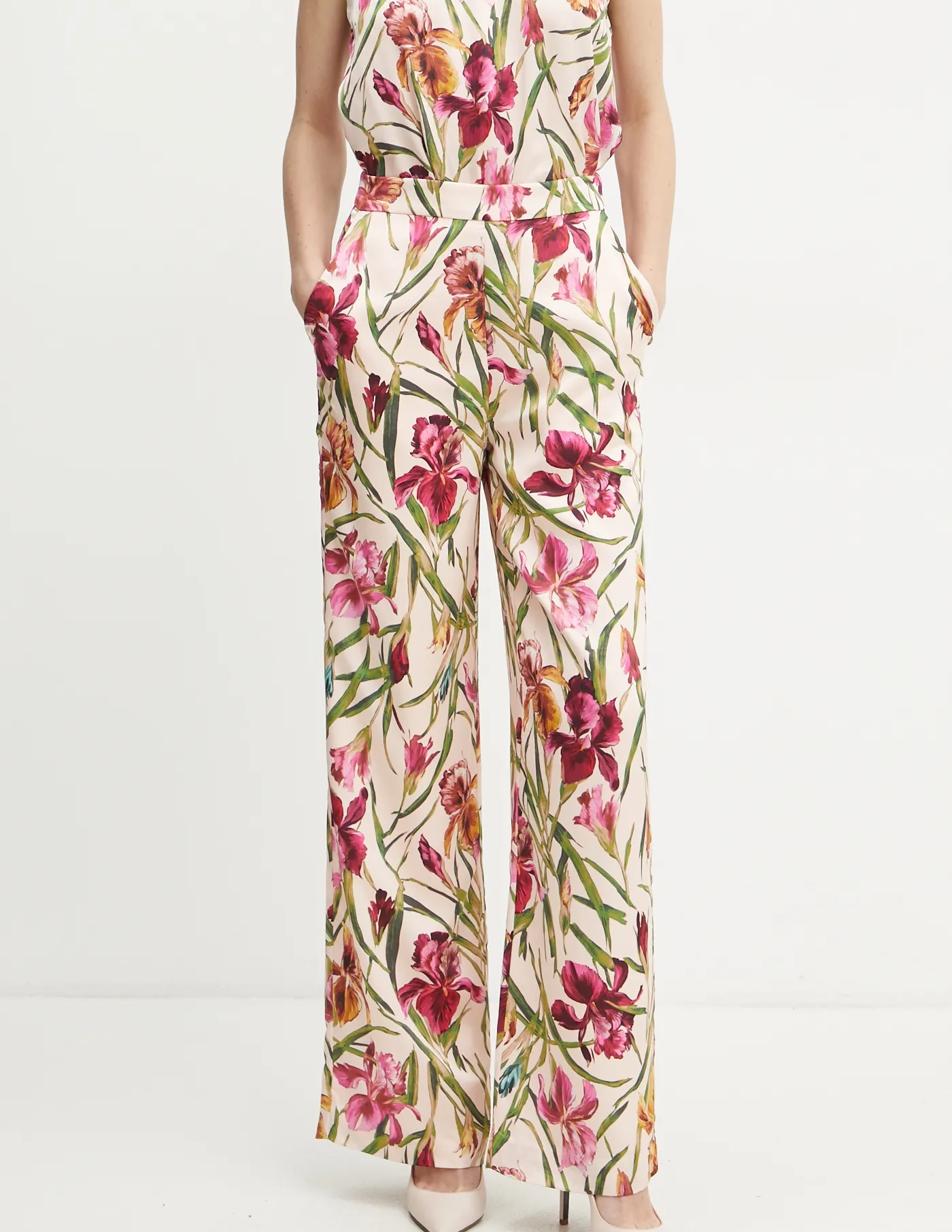 ИРИС брюки Marciano Guess, бежевый
ИРИС брюки Marciano Guess, бежевый