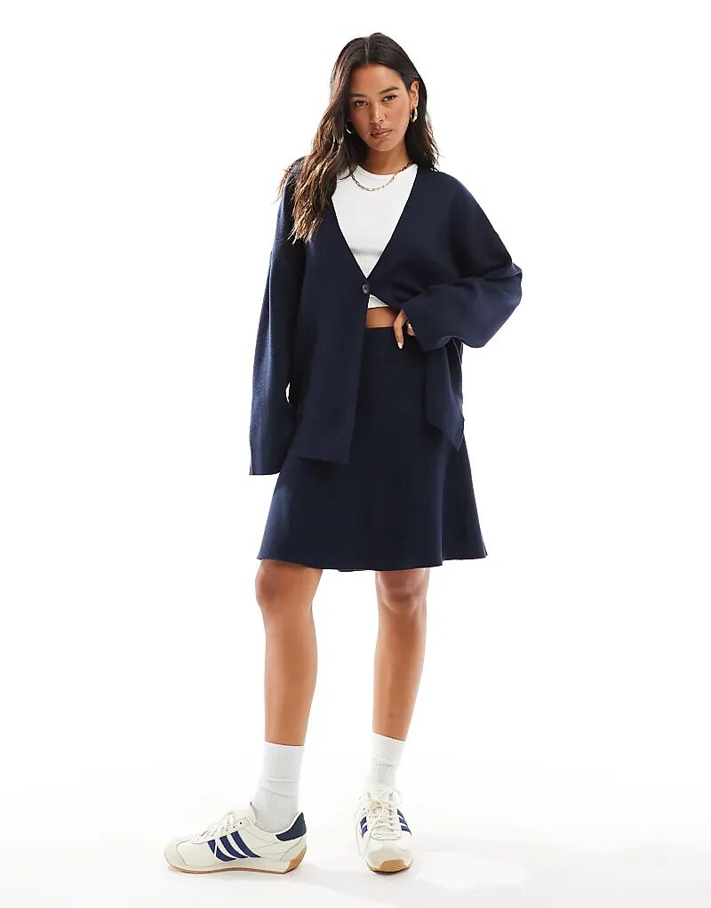 Юбка-корсет из трикотажного полотна в цвете «объект» темно-синего цвета
Юбка-корсет из трикотажного полотна в цвете «объект» темно-синего цвета