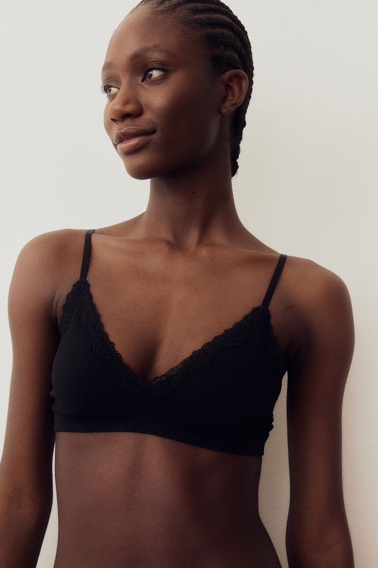 Мягкий бюстгальтер бесшовный H&M, черный
Мягкий бюстгальтер бесшовный H&M, черный