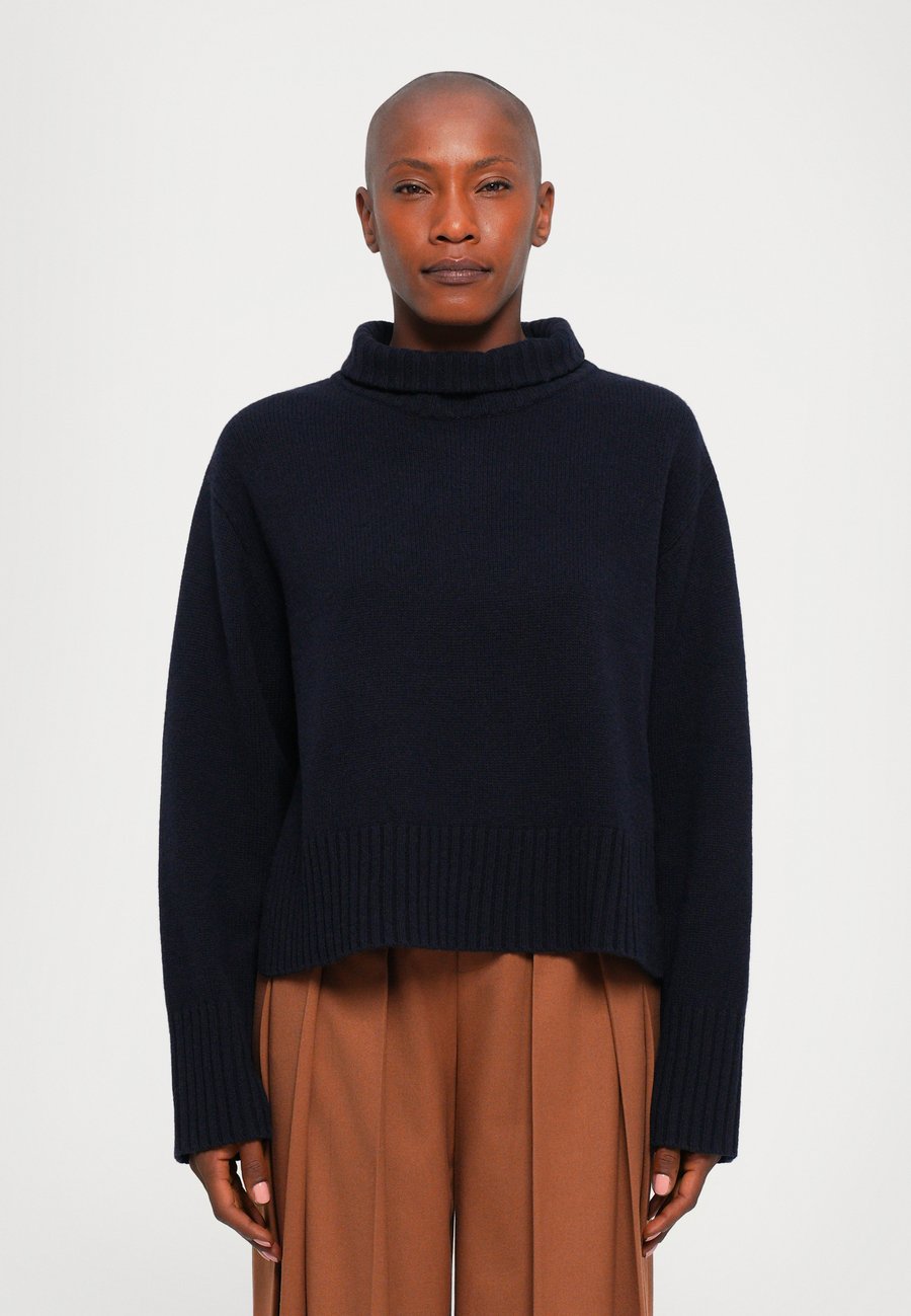 Джемпер Stylein HILARY, Navy/Dark Blue
Джемпер Stylein HILARY, Navy/Dark Blue