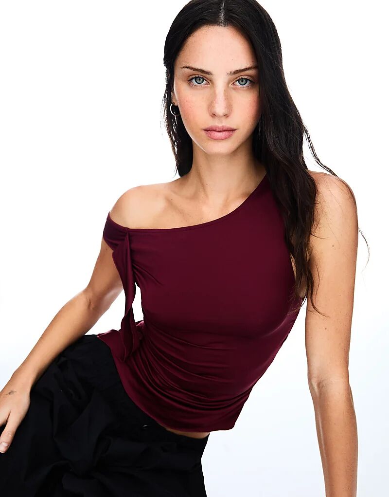 Футболка Bershka без рукавов с завязкой бордового цвета
Футболка Bershka без рукавов с завязкой бордового цвета