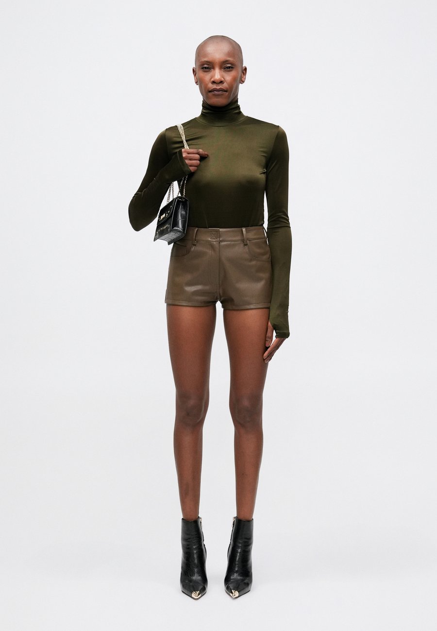 Сумка Just Cavalli STUDS, Black
Сумка Just Cavalli STUDS, Black