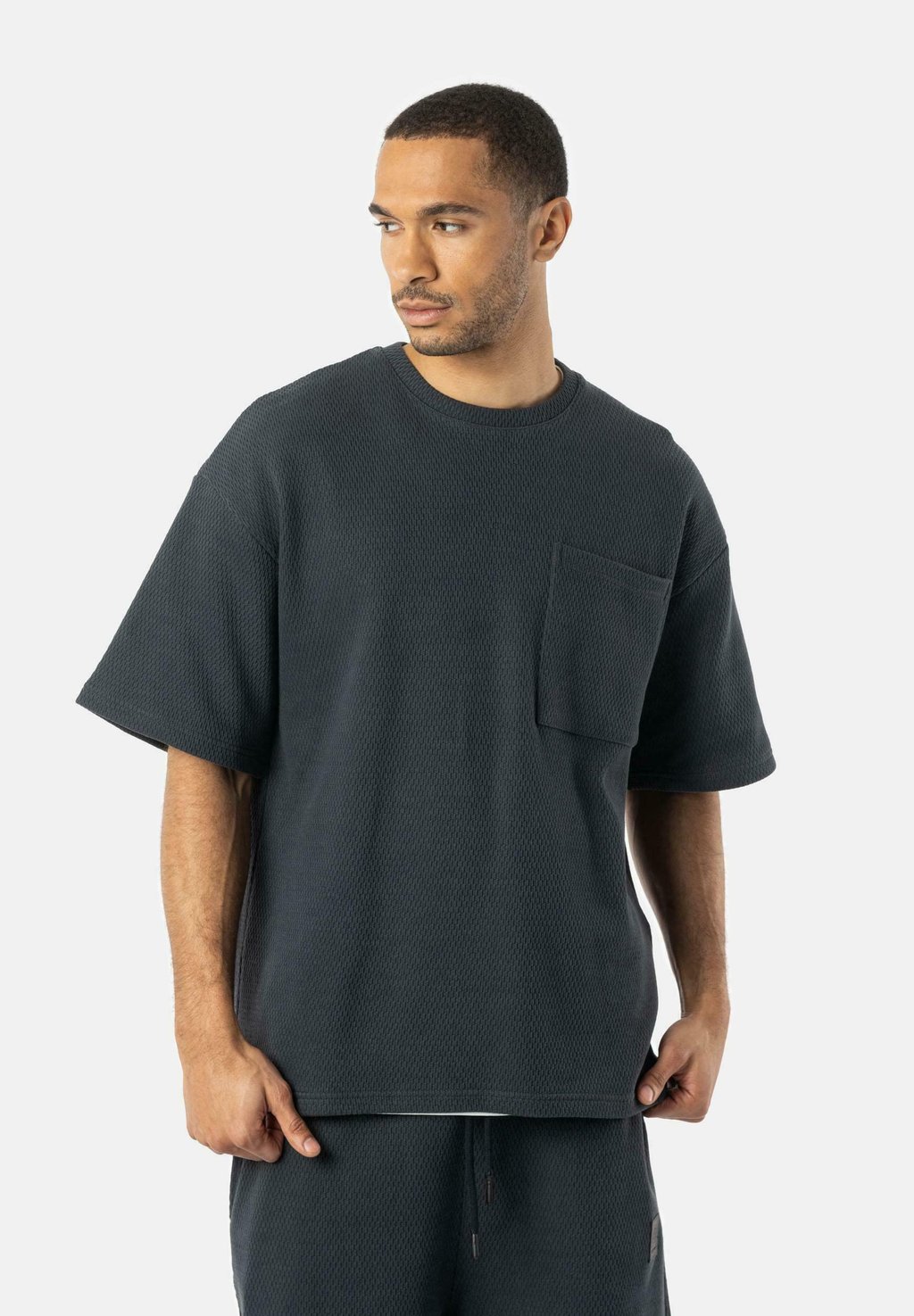 Базовая футболка ALEXANDROS Elias Rumelis, черный
Базовая футболка ALEXANDROS Elias Rumelis, черный