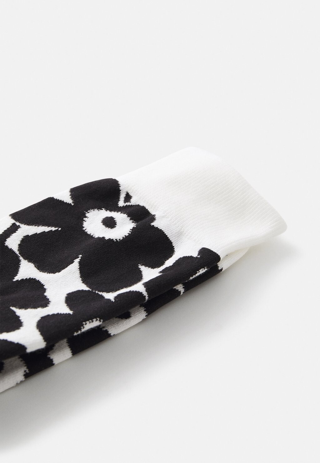 Носки KIRMAILLA UNIKKO UNISEX Marimekko, черный
Носки KIRMAILLA UNIKKO UNISEX Marimekko, черный