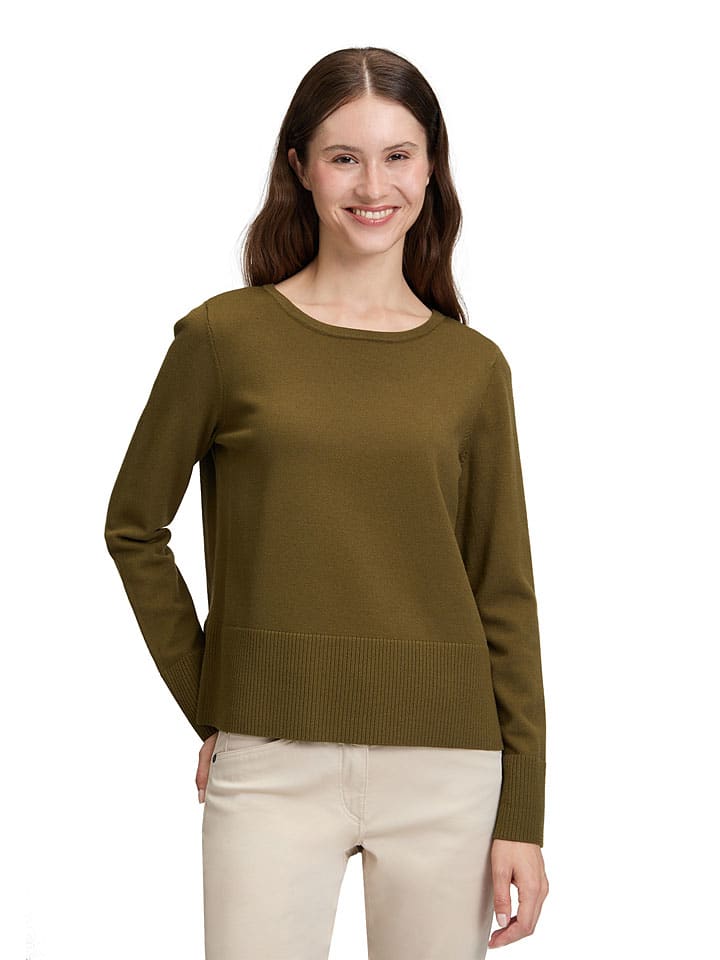 Свитер оливкового цвета Betty Barclay
Свитер оливкового цвета Betty Barclay