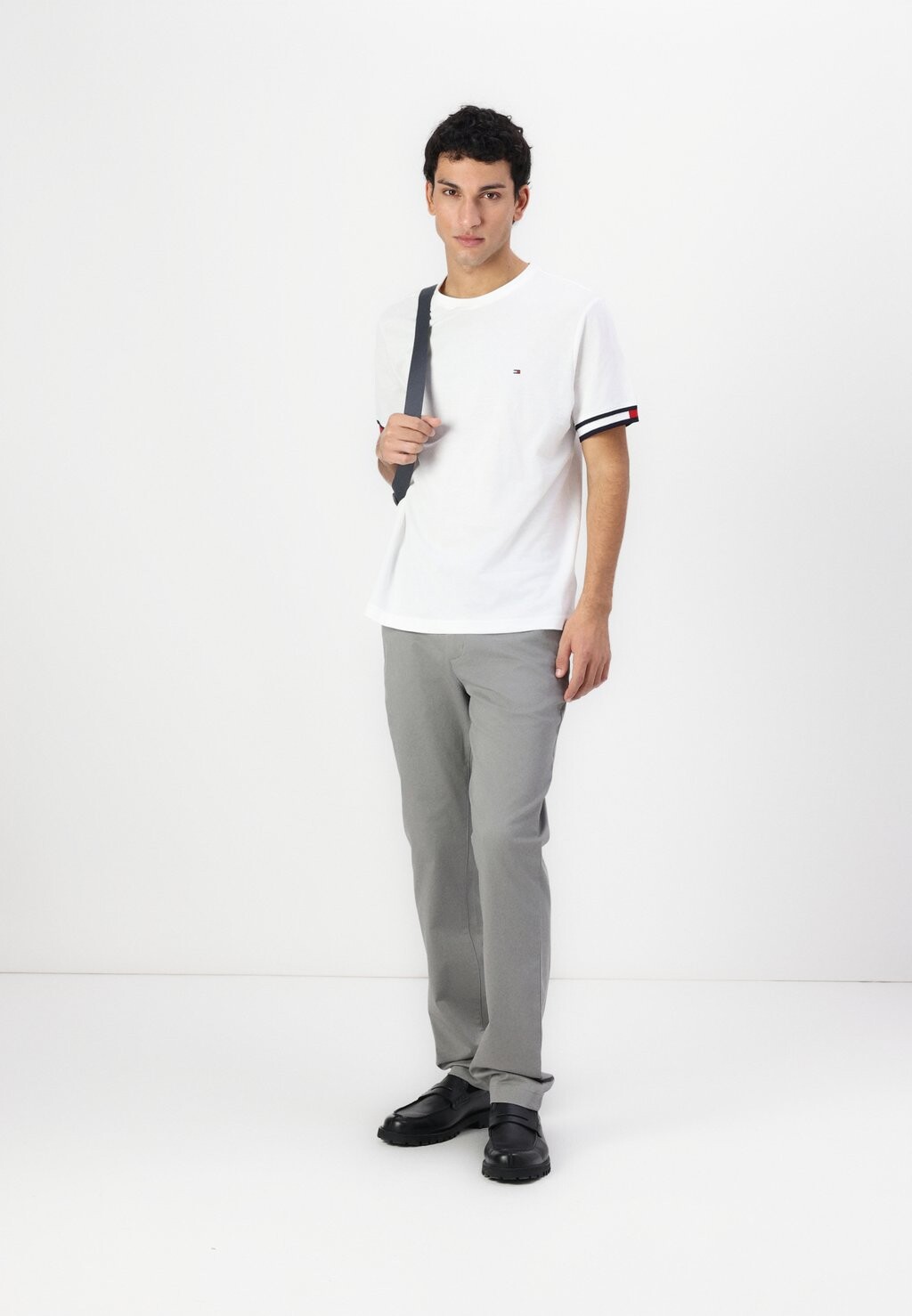 Чиносы DENTON Tommy Hilfiger, серый 
Чиносы DENTON Tommy Hilfiger, серый