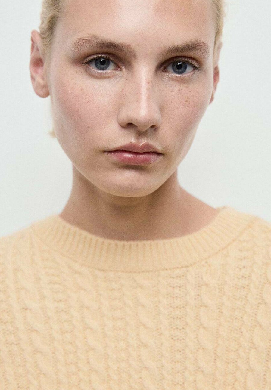 Джемпер Mango Jumper, Light Yellow
Джемпер Mango Jumper, Light Yellow