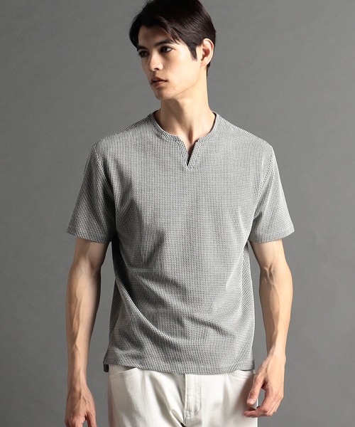 Футболка с вырезом-капелькой в клетку «гусиная лапка» MONSIEUR NICOLE, светло-серый
Футболка с вырезом-капелькой в клетку «гусиная лапка» MONSIEUR NICOLE, светло-серый