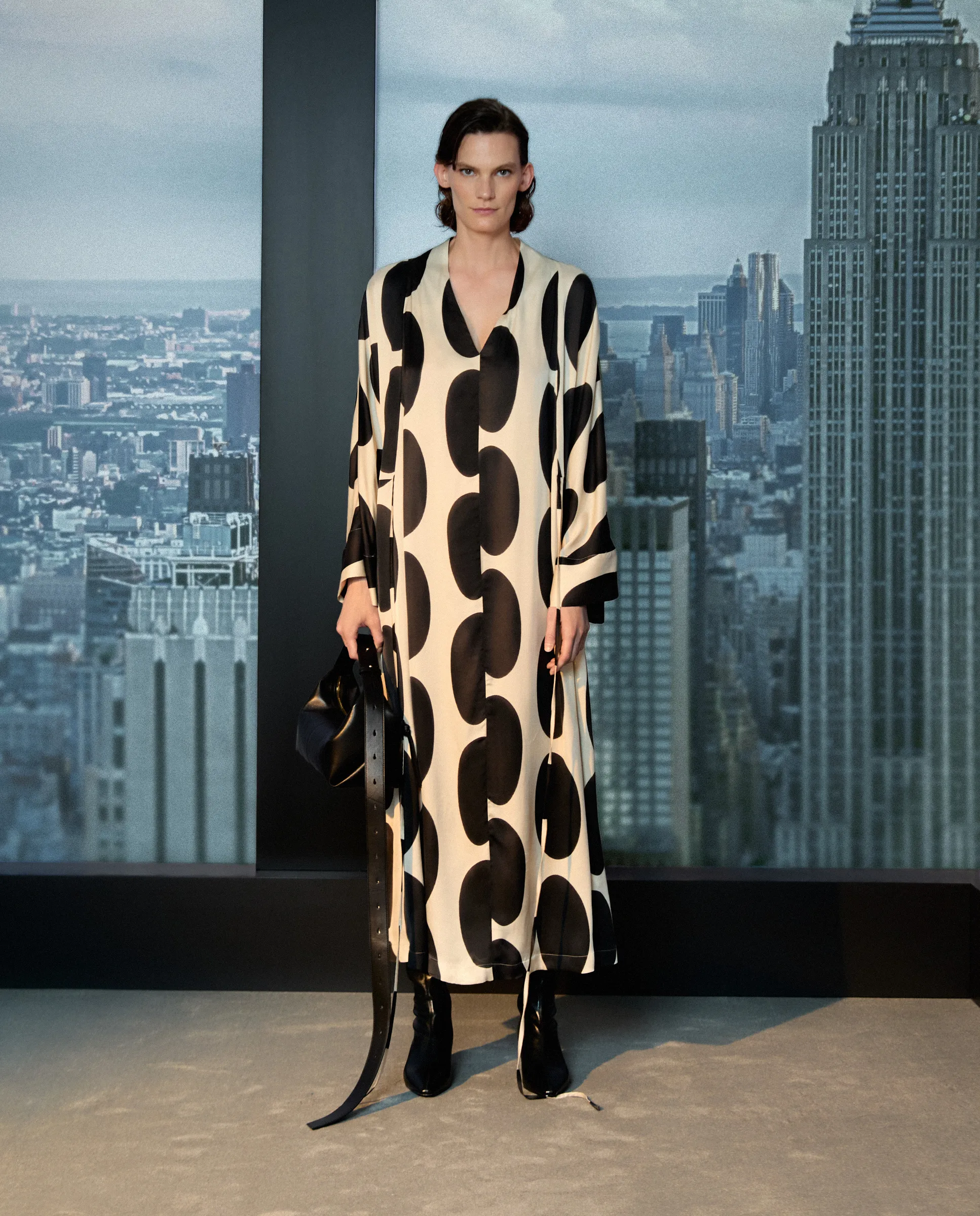 Платье-туника в горошек Woman Limited El Corte Inglés, белый
Платье-туника в горошек Woman Limited El Corte Inglés, белый