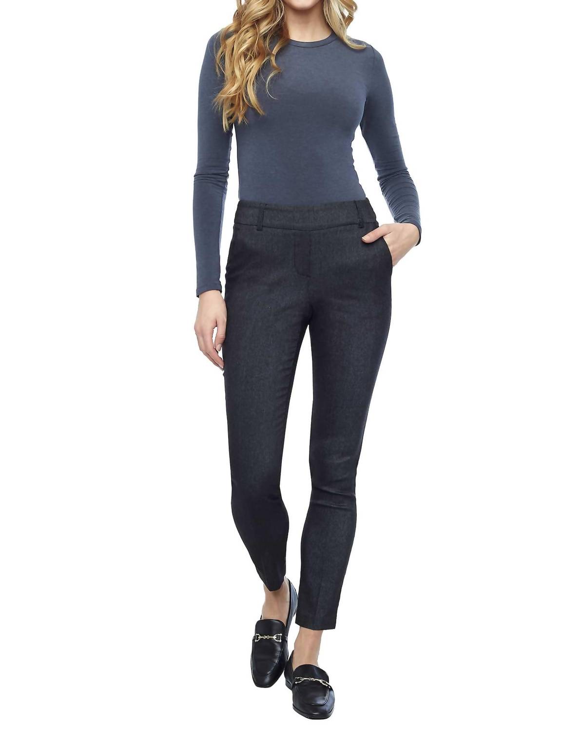 Брюки Gwyneth Check Ankle Pant в черно-серую клетку I Love Tyler Madison, Black/Grey Check
Брюки Gwyneth Check Ankle Pant в черно-серую клетку I Love Tyler Madison, Black/Grey Check