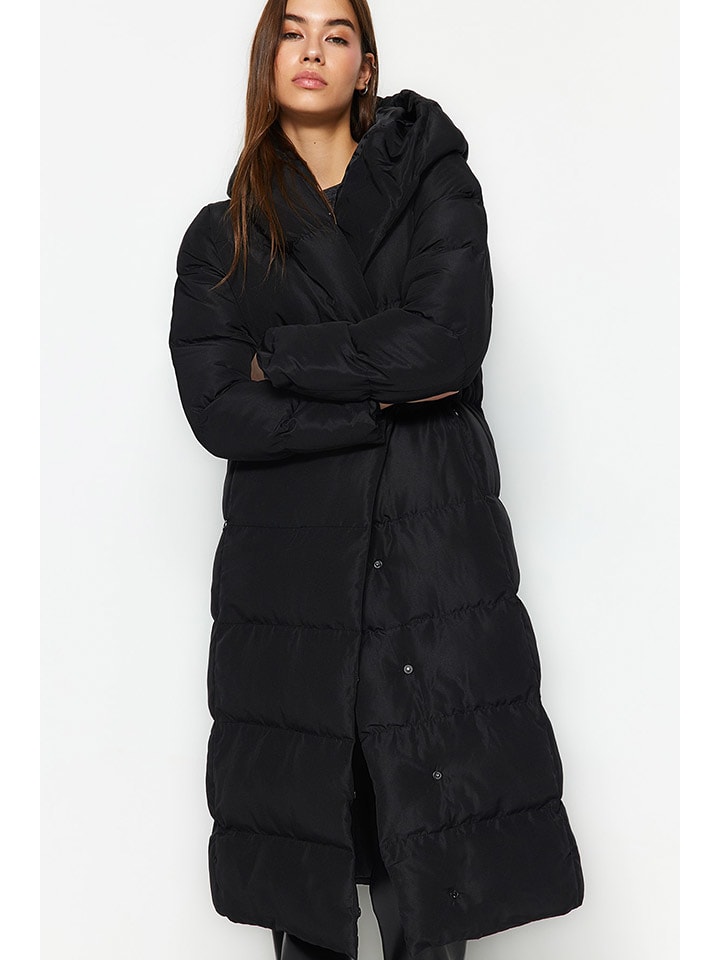 Пуховик trendyol, черный
Пуховик trendyol, черный