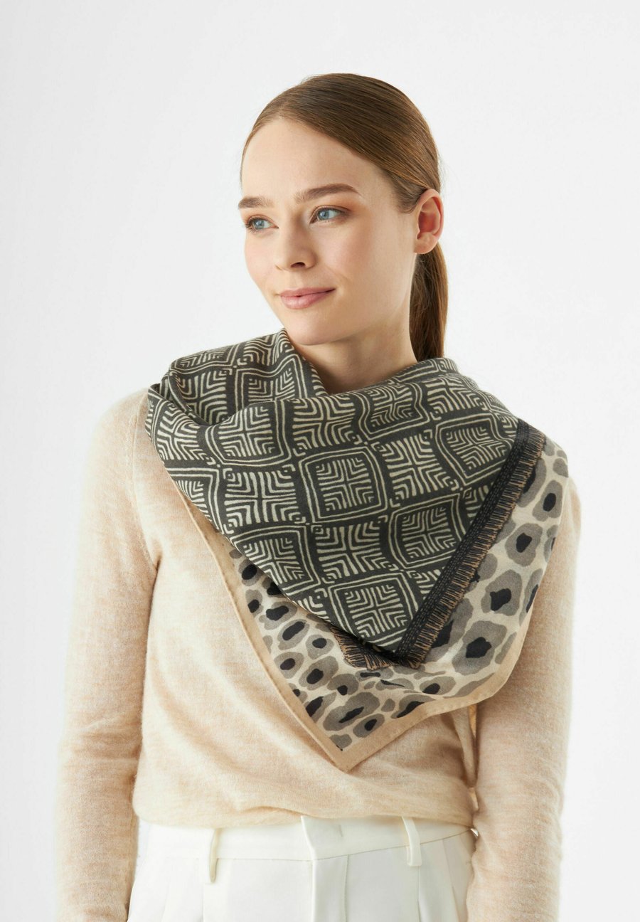 Шарф Codello Scarf, Grau/Grey
Шарф Codello Scarf, Grau/Grey