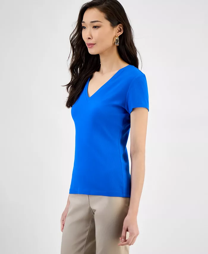 Женский топ с V-образным вырезом и ребристой фактурой I.N.C. International Concepts, синий
Женский топ с V-образным вырезом и ребристой фактурой I.N.C. International Concepts, синий