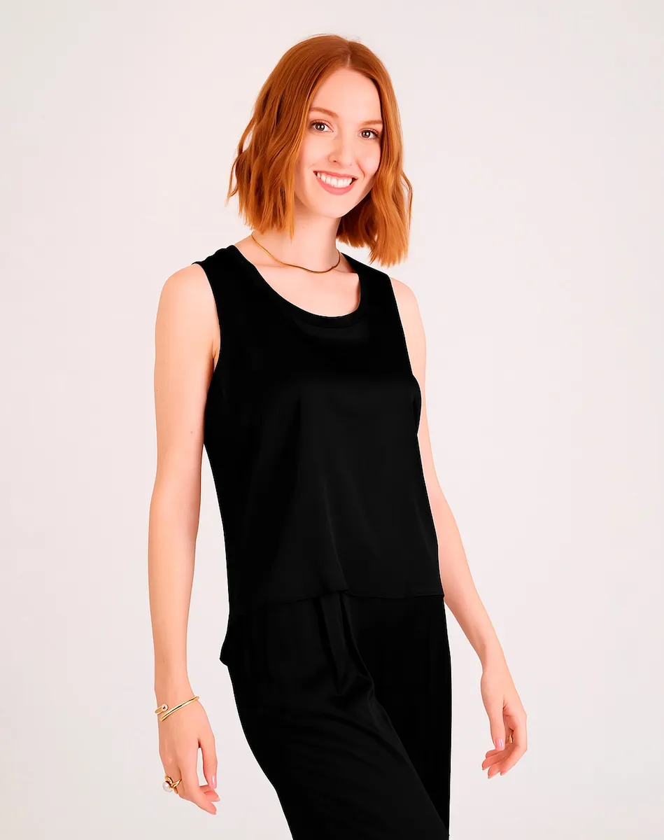 Женская блузка с круглым вырезом и без рукавов Naf Naf, черный
Женская блузка с круглым вырезом и без рукавов Naf Naf, черный