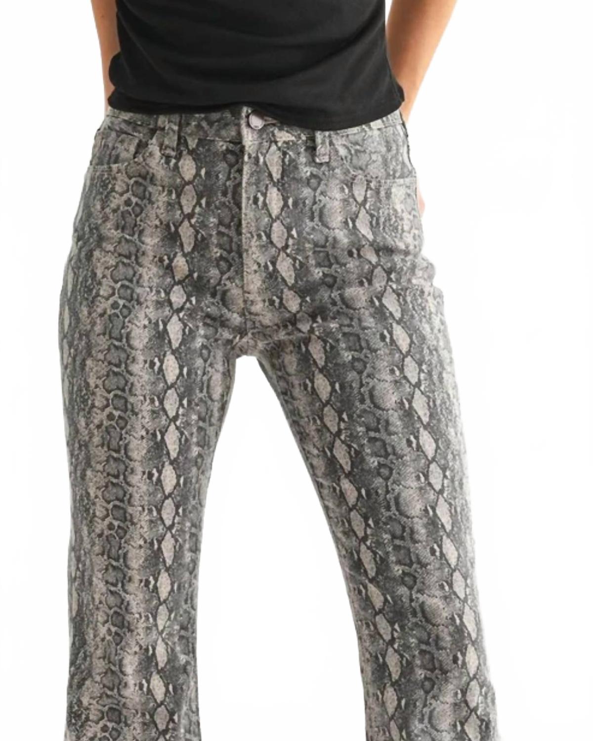 Брюки Adina Vintage Straight Leg In Snake Combo Just Black Denim, Snake Combo
Брюки Adina Vintage Straight Leg In Snake Combo Just Black Denim, Snake Combo