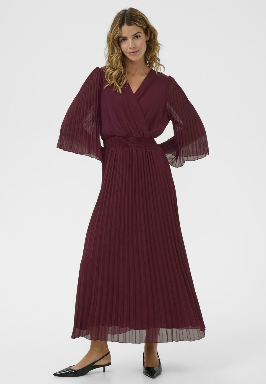 Платье Cream CRALUNA DRESS, Cabernet/Dark Red
Платье Cream CRALUNA DRESS, Cabernet/Dark Red