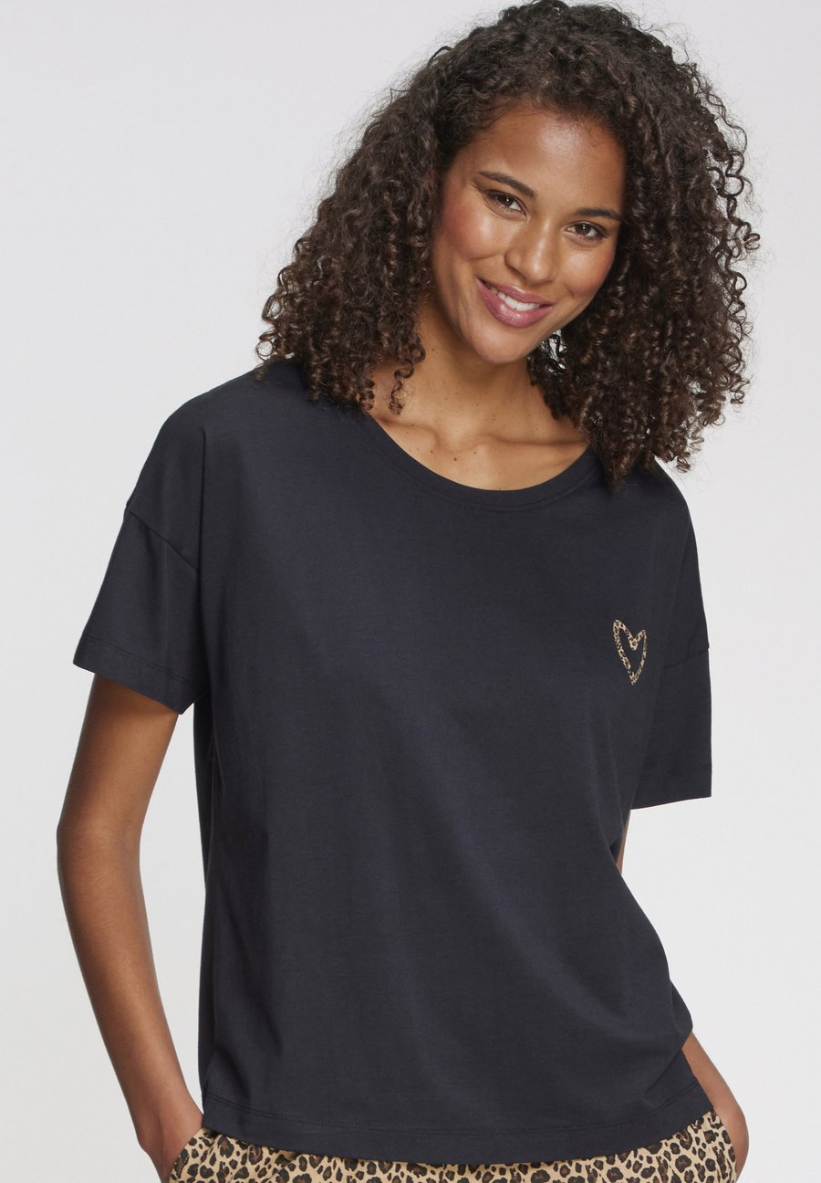 Футболка s.Oliver Print T-shirt, Schwarz/Black
Футболка s.Oliver Print T-shirt, Schwarz/Black