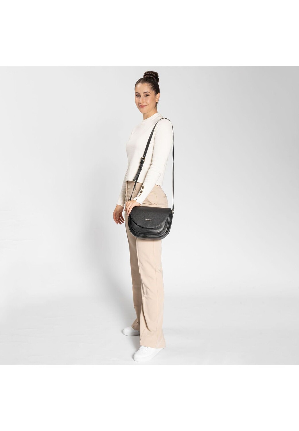 Сумка через плечо Bologna Leather 27 см LAZAROTTI, черный
Сумка через плечо Bologna Leather 27 см LAZAROTTI, черный