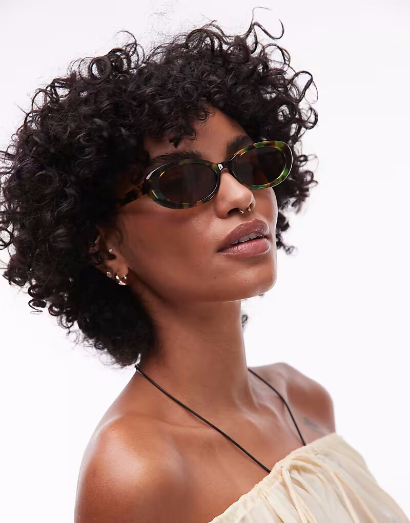 Солнцезащитные очки Topshop Premium Malta круглой оправы из ацетата темно-зеленого цвета
Солнцезащитные очки Topshop Premium Malta круглой оправы из ацетата темно-зеленого цвета