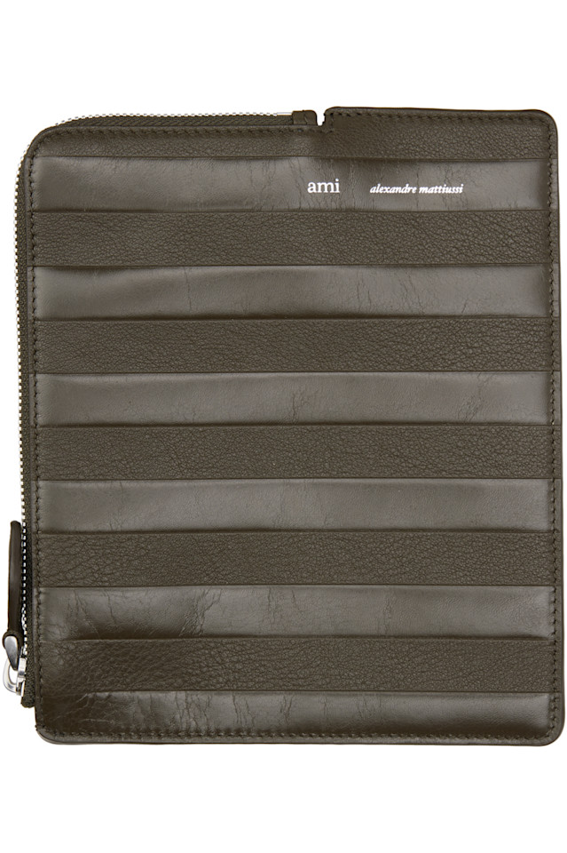 Кожаный кошелёк миди Ami Paris, черный
Кожаный кошелёк миди Ami Paris, черный