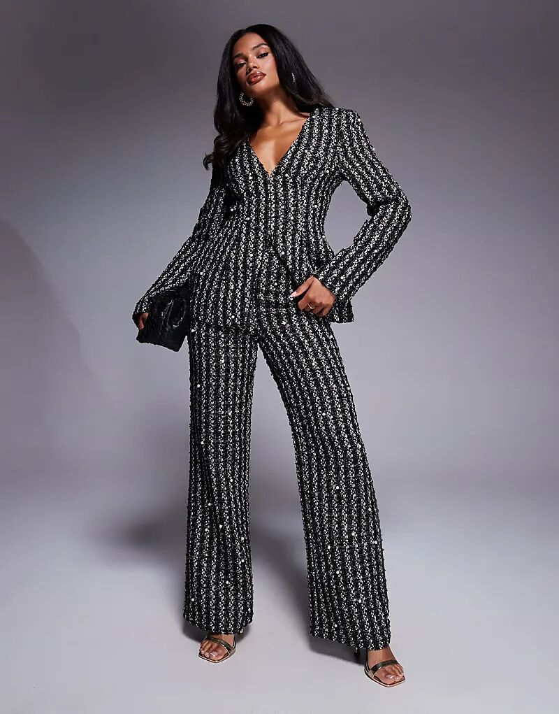 Комплект из брюк букле с жемчужной отделкой ASOS LUXE черного цвета
Комплект из брюк букле с жемчужной отделкой ASOS LUXE черного цвета