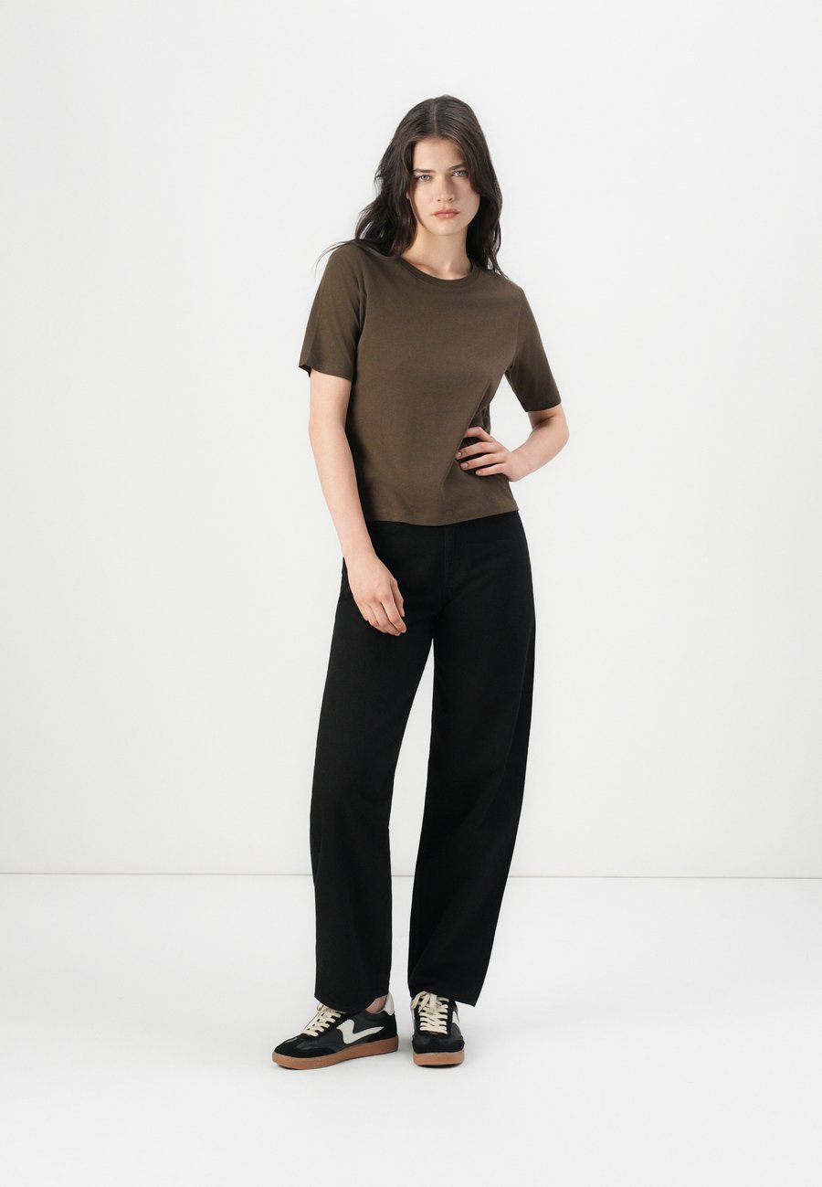 Футболка JDY JDYREX 2 PACK , Slate Black/Sky Captain/Black, Черный, Футболка JDY JDYREX 2 PACK , Slate Black/Sky Captain/Black
Футболка JDY JDYREX 2 PACK , Slate Black/Sky Captain/Black, Черный, Футболка JDY JDYREX 2 PACK , Slate Black/Sky Captain/Black