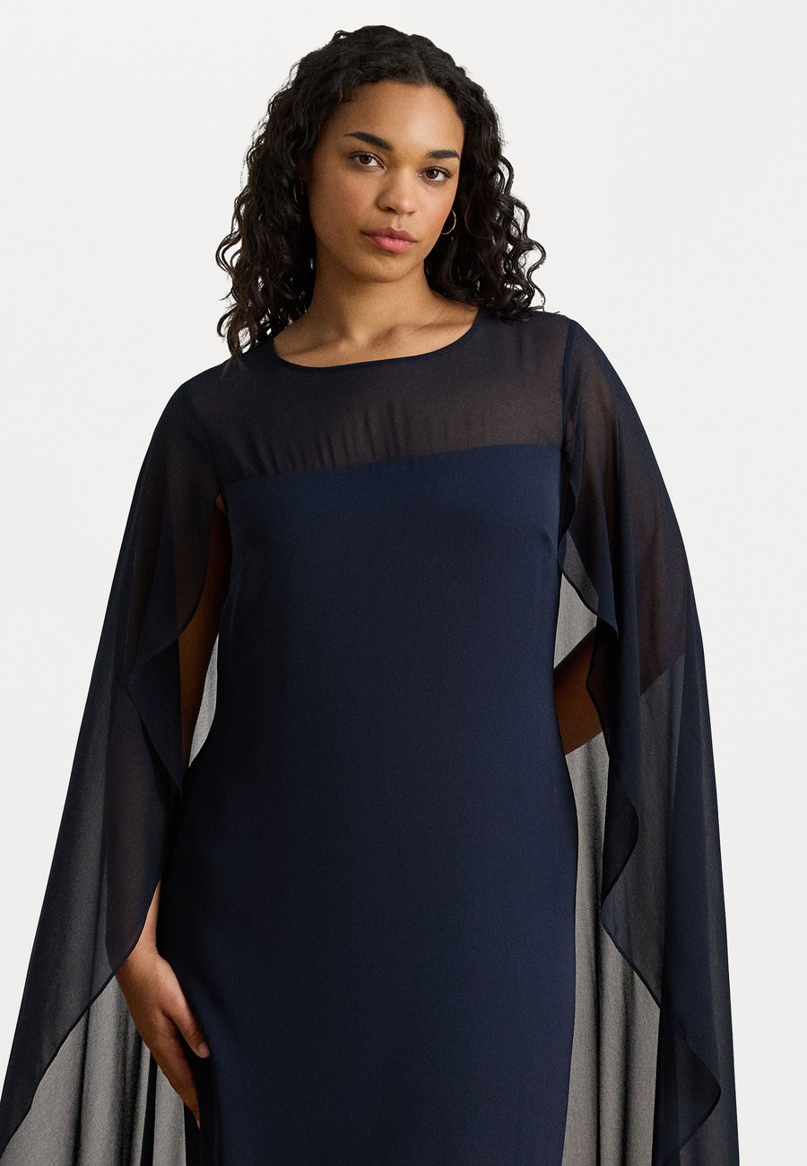 Платье Lauren Ralph Lauren Woman CAPE GEORGETTE GOWN, Lauren Navy/Dark Blue
Платье Lauren Ralph Lauren Woman CAPE GEORGETTE GOWN, Lauren Navy/Dark Blue