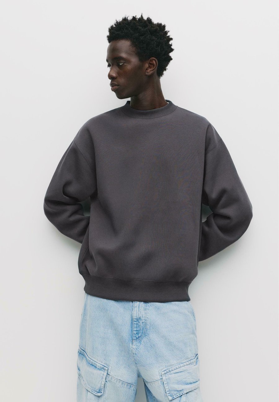 Толстовка PULL&BEAR ROUND NECK, Dark Grey
Толстовка PULL&BEAR ROUND NECK, Dark Grey