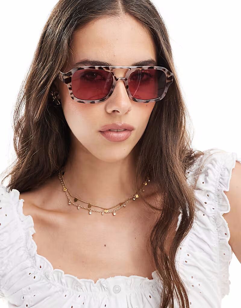 Солнцезащитные очки-авиаторы Aire Aquarius с розовыми линзами в оправе цвета печенья-торт
Солнцезащитные очки-авиаторы Aire Aquarius с розовыми линзами в оправе цвета печенья-торт